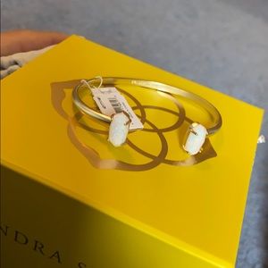 Brand new Kendra Scott bracelet!!